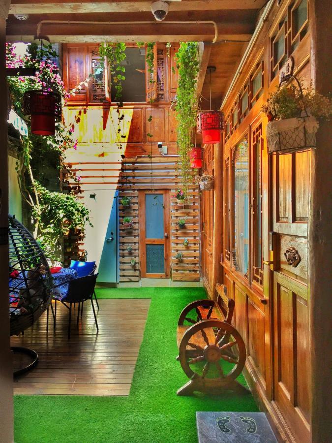 Juxian Boutique Homestay ลี่เจียง ภายนอก รูปภาพ