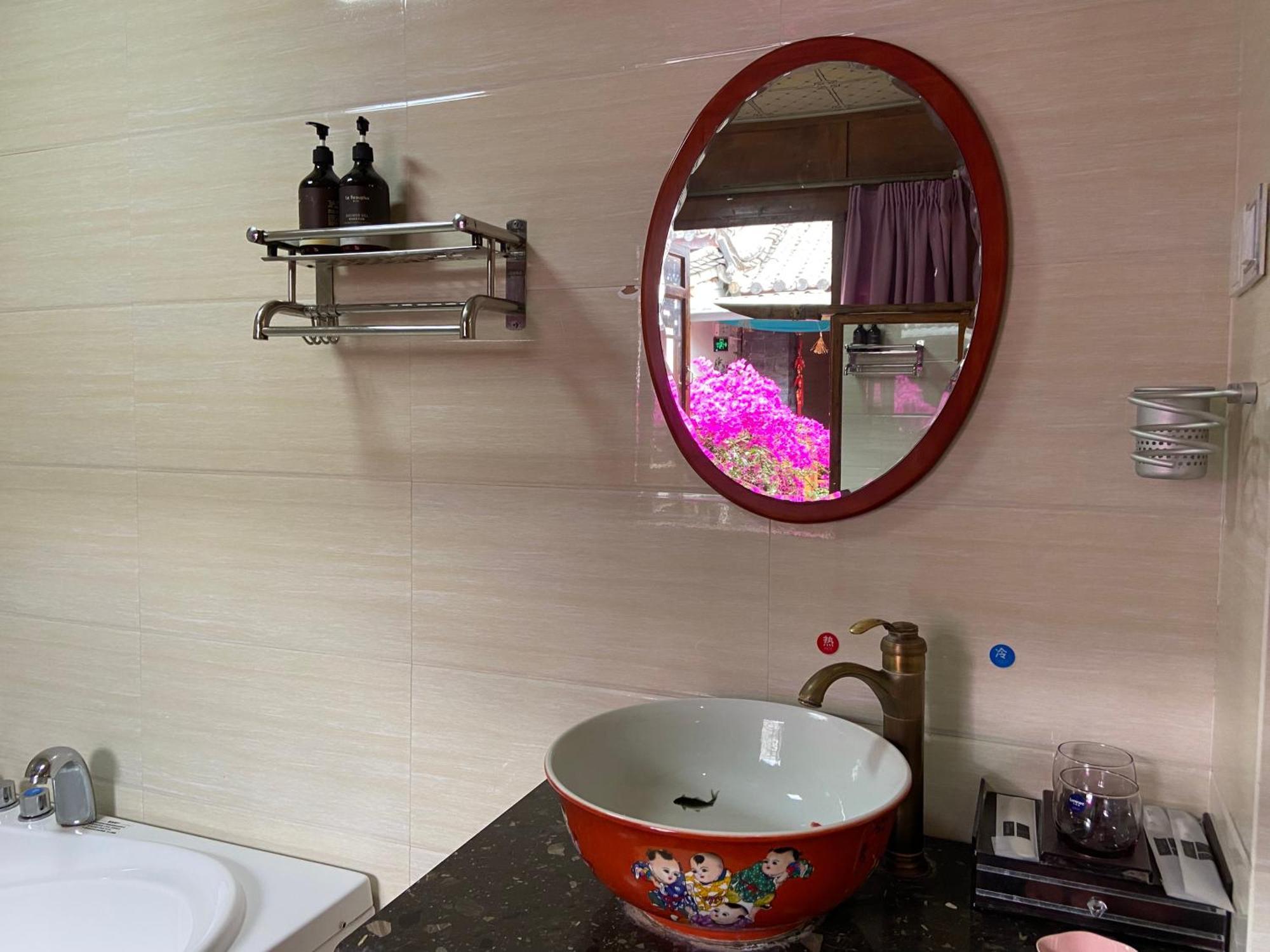 Juxian Boutique Homestay ลี่เจียง ภายนอก รูปภาพ